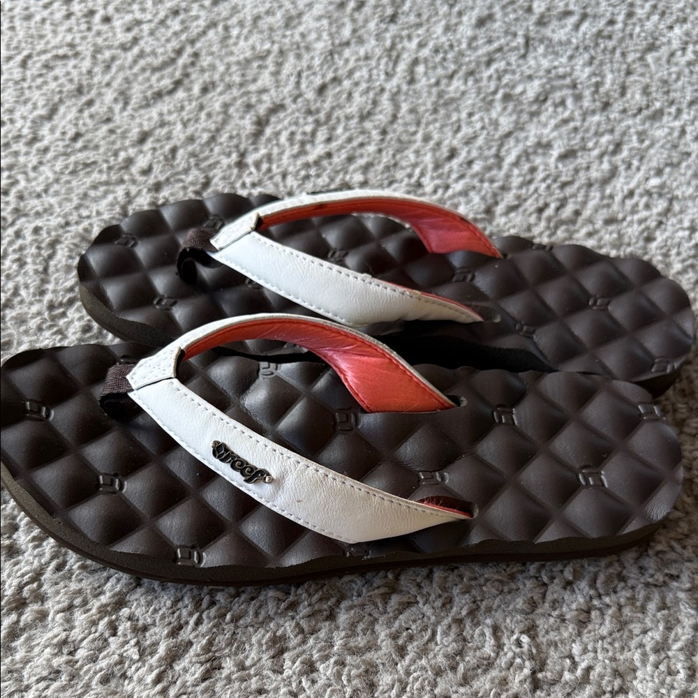 Reef Brown and White Sandals with Coral Detail